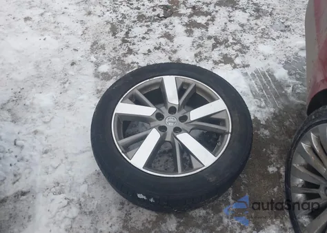 2015 Nissan Pathfinder Platinum z USA, uszkodzony, nr VIN 5N1AR2MM6FC617943